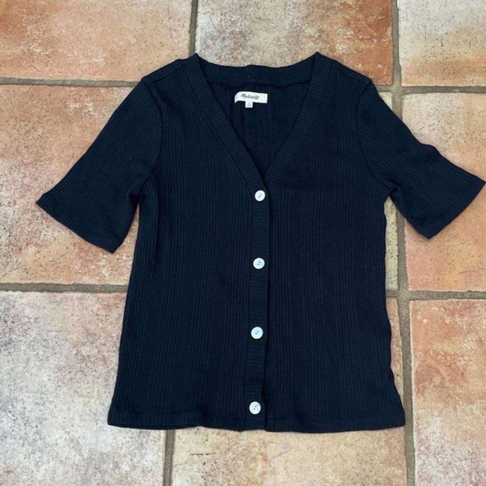 Madewell Ribbed Button-Front V-Neck Tee - Picture 2 of 5